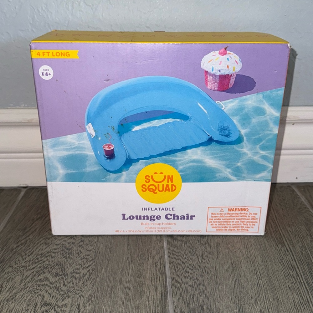 Sun squad chill lounge chair float